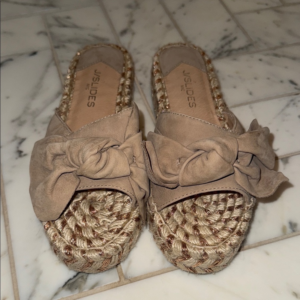 J/SLIDES Women's Beige and Gold Espadrille Sandals